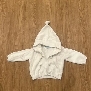 White baby botton cardigan